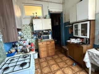 Комната, 80 м², 5-комн.