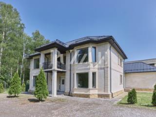 2-этажный дом, 301 м², 12 соток