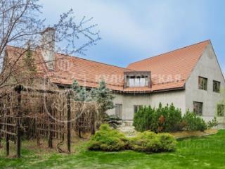 2-этажный дом, 800 м², 14 соток