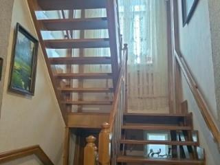 3-этажный дом, 234 м², 9 соток