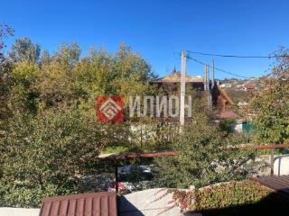 3-этажный дом, 249 м², 6 соток