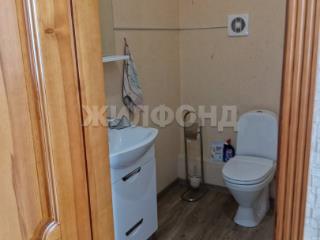  дом, 220 м², 8 соток