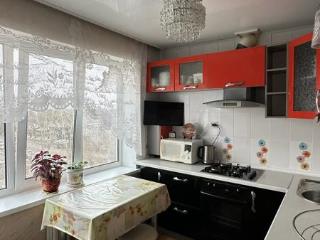 2-комн. квартира, 49 м², 1/2 этаж