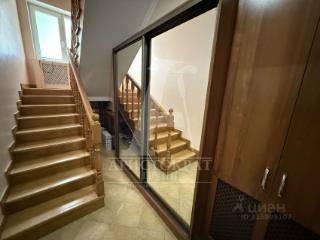 3-этажный дом, 377.5 м², 4.4 сотки