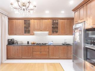 4-комн. квартира, 204 м², 5/6 этаж