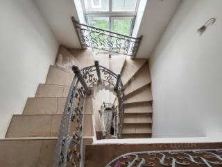 2-этажный дом, 320 м², 9 соток