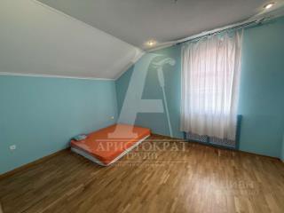 3-этажный дом, 377.5 м², 4.4 сотки