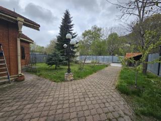 3-этажный дом, 450 м², 18 соток