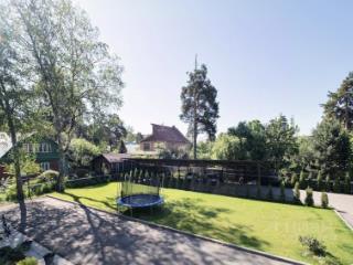 3-этажный таунхаус, 240 м², 3.94 сотки