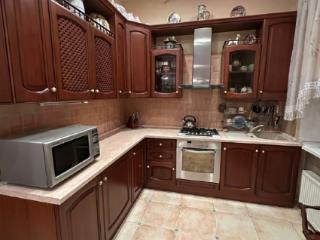 4-комн. квартира, 168 м², 1/2 этаж