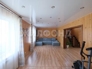  дом, 157.1 м², 7.8 соток