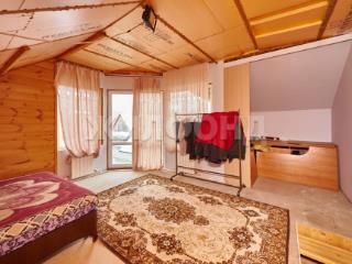  дом, 169.9 м², 7.46 соток