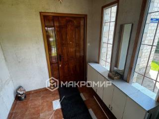  дом, 280 м², 18.3 соток