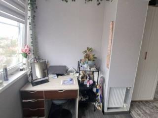 2-комн. квартира, 57 м², 2/5 этаж