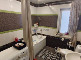  дом, 320 м², 10 соток