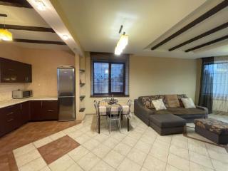 3-этажный дом, 226 м², 20 соток