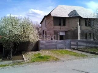 2-этажный дом, 329 м², 12 соток