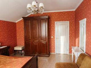 2 этажный, Дом, 231.5 м², 4.04 сотки, 2 этажа