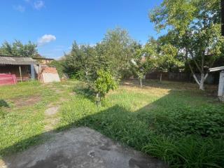  дом, 235 м², 8 соток