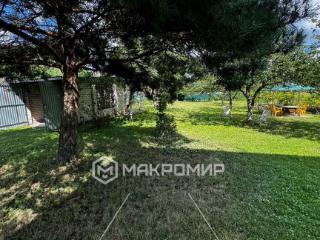  дом, 280 м², 18.3 соток