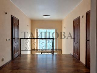 5-комн. квартира, 322 м², 1/2 этаж