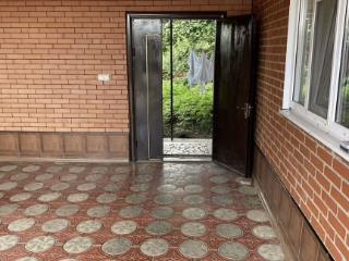  дом, 300 м², 10 соток