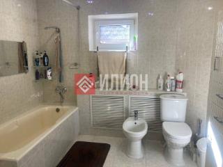 3-этажный дом, 249 м², 6 соток