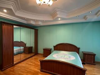 3-этажный коттедж, 552 м², 14 соток