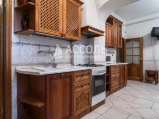 6-комн. квартира, 164.2 м², 2/5 этаж