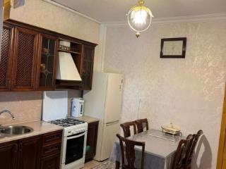  дом, 280 м², 8 соток