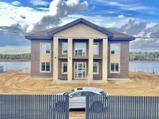  дом, 220 м², 25 соток