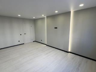 2-комн. квартира, 64 м², 1/9 этаж