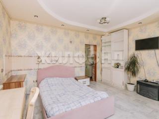  дом, 398 м², 7 соток