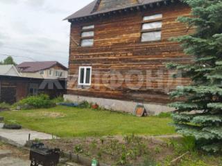  дом, 220 м², 10.46 соток