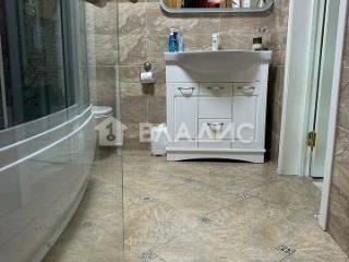 3-этажный дом, 250 м², 7.38 соток