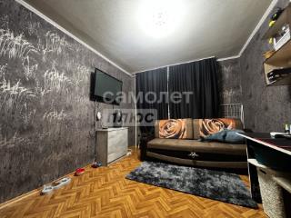 Комната, 16.7 м², 8-комн.