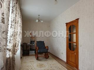  дом, 220 м², 8 соток