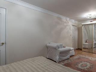 5-комн. квартира, 180 м², 1/8 этаж