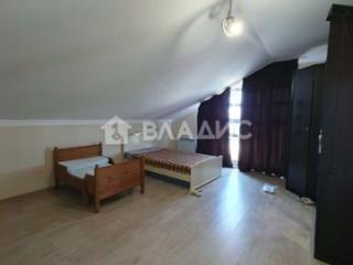 2-этажный дом, 240 м², 6 соток