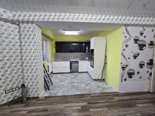 2-комн. квартира, 78 м², 3/3 этаж