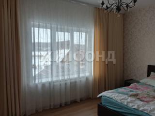  дом, 220 м², 8 соток