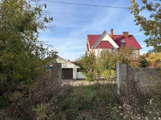  дом, 211.9 м², 16 соток