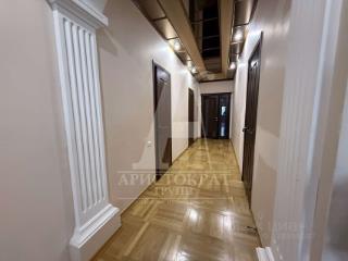 3-этажный дом, 377.5 м², 4.4 сотки