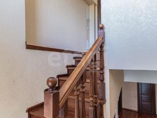 3-этажный дом, 495 м², 20 соток