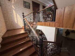 3-этажный дом, 342.7 м², 6.5 соток