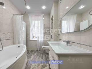 3-этажный дом, 262.2 м², 8 соток