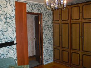 Комната, 65 м²