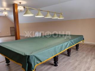  дом, 220 м², 8 соток