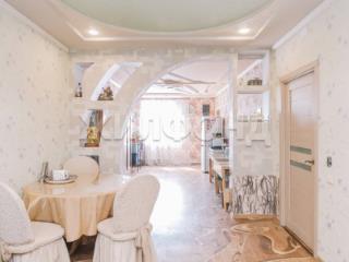  дом, 398 м², 7 соток