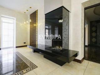 3-этажный дом, 740 м², 8 соток